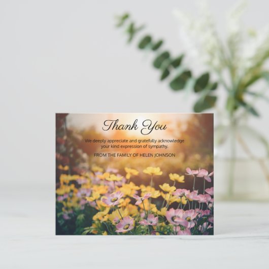 Fleurs du jardin Funeral Merci Note Card (Debout devant)