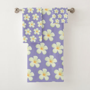 Fleurs élégantes de plumeria blanc sur gris argent