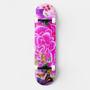 FLEURS ET BUTTERFLITS ROSE DU SKATEBOARD