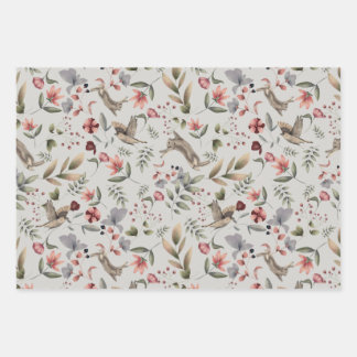 Fleurs et oiseaux enveloppant du papier
