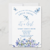 Fleurs et papillons bleus délicats Invitation (Devant)