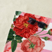 Fleurs et serviette de plage personnalisées de (En situation)