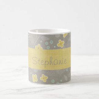Fleurs jaunes et gris Mug de café personnalisé