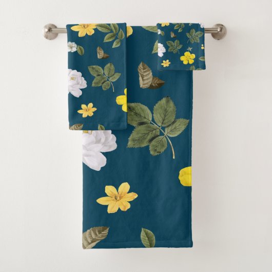 Fleurs jaunes et roses blanches (En situation)