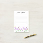 Fleurs Lilac Papier Lined Post-It Notes (Sur un bureau)