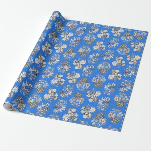 Fleurs monochromes sur papier cadeau bleu vif (Déroulé)