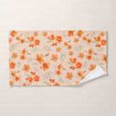 Fleurs orange avec Feuilles verts (Serviette à main)