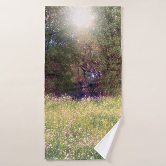 Fleurs printanières rustiques Forêt enchantée Arbr (Serviette de bain)