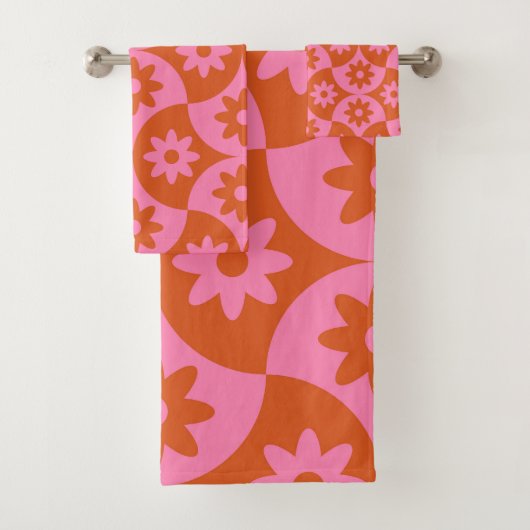 Fleurs roses et orange sur Saint-Jacques du milieu (En situation)