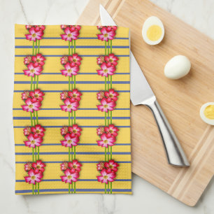 Fleurs roses Motif sur serviettes de cuisine jaune