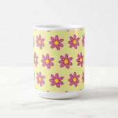 Fleurs roses sur Mug de café jaune (Centre)