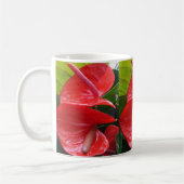 Fleurs rouges Mug de café blanc (Gauche)