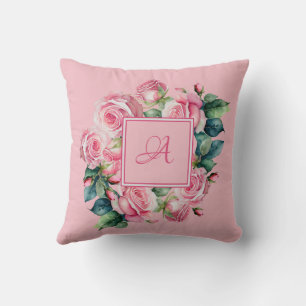 Fleurs Rougissantes : Un Coussin de Jeté à Motif F