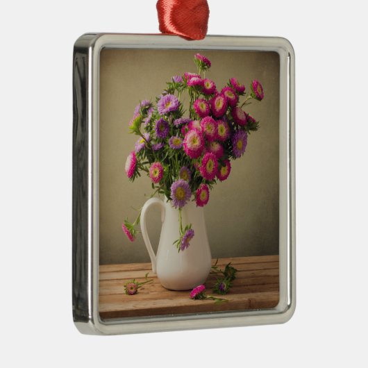 Fleurs sauvages dans un ornement de vase (Droite)