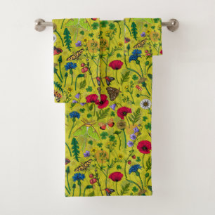 Fleurs sauvages et papillons de nuit en vert
