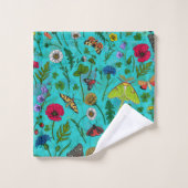 Fleurs sauvages et papillons de nuit sur turquoise (Gant de toilette)