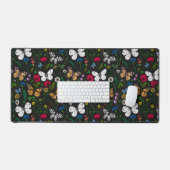 Fleurs sauvages et papillons sur le noir (Clavier et souris)