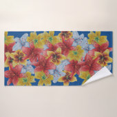 fleurs uniques grandes et audacieuses colorées flo (Serviette de bain)