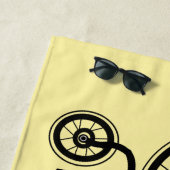 Fleurs Vélo Serviette de plage - Votre couleur (En situation)
