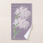 Fleurs violettes avec orchidées rose pastel (Serviette à main)