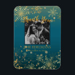 Flexible Gold Snowflakes Winter Wedding Merci Magnet<br><div class="desc">Pour le couple de mariage d'hiver moderne et élégant. Dites merci avec un bel aimant qui peut être apprécié pendant des années ! Avec un or élégant et moderne et un design turquoise, ce merci est sûr d'émerveiller n'importe quel destinataire. Un mélange parfait de flamme de mariage d'hiver avec un...</div>