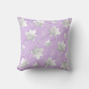 Floating White Lilies Coussin américain MoJo