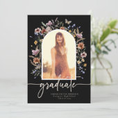 Floral Black Graduate Faire-part (Debout devant)