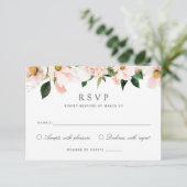 Floral Blush Magnolia Hydrangea Elegant carte RSVP (Debout devant)