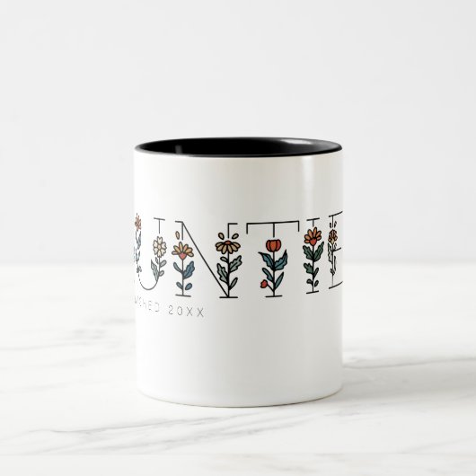 Floral Boho Minimal Auntie Two-Tone Coffee Mok (Center)
