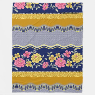 Floral Border Blue Background Zig Zag Pattern Fleece Deken