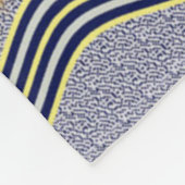 Floral Border Blue Background Zig Zag Pattern Fleece Deken (Hoek)