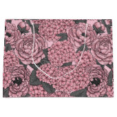 Floral bouquet in roze groot cadeauzakje (Voorkant)