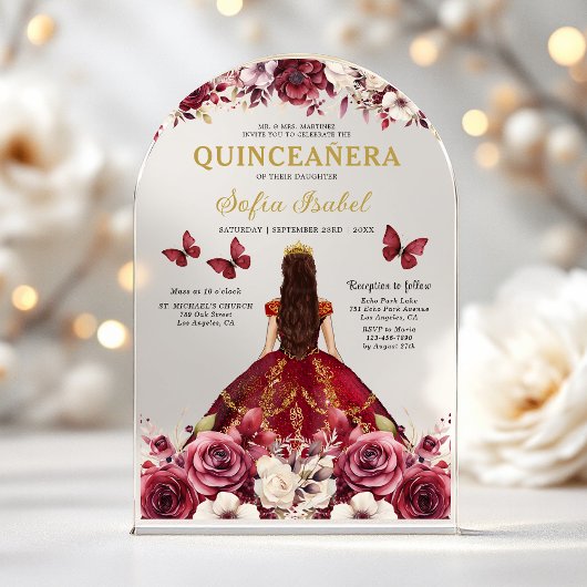 Floral Bourgogne Vlinder Prinses Quinceanera Acryl Uitnodigingen