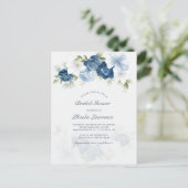 Floral Dusty Blue Modern Vrijgezellenfeest Uitnodiging Briefkaart (Staand voorkant)