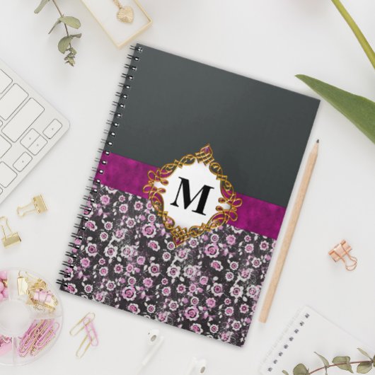 Floral Elegance Monogrammed Journal: roze Notitieboek