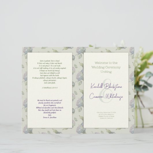 Floral Folded Church Programme de mariage Modèle (Debout devant)