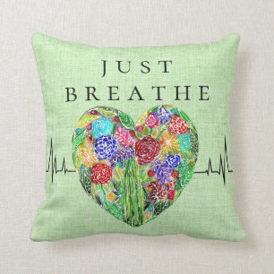 Floral Heartbeat Breathe Coussin