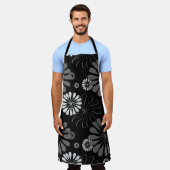 Floral met zwarte en witte retro schort (Gedragen)