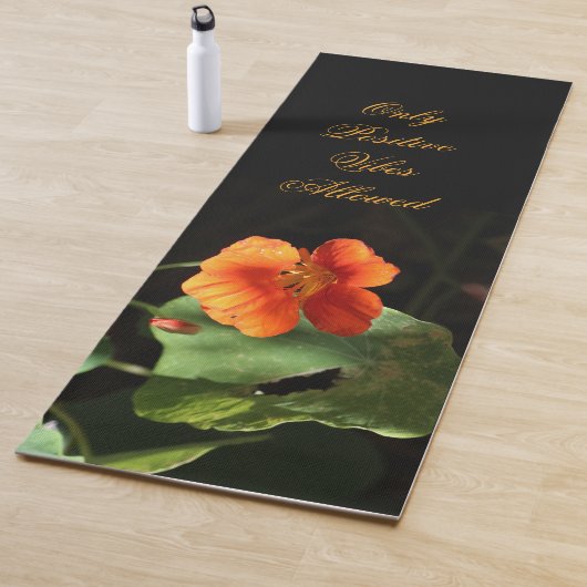 Floral Nasturtium Inspirerend Quote Yogamat (In situ)