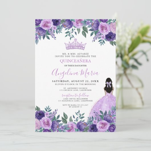 Floral Paarse Roos Quinceanera Uitnodiging (Staand voorkant)