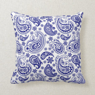 Floral Paisley Pattern, van Navy Blue en White Kussen