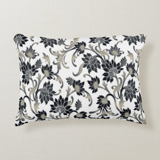 Floral Pattern Black+Tan Accent Kussen