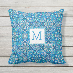 Floral Pattern Blue Geometric Tile Monogram Buitenkussen