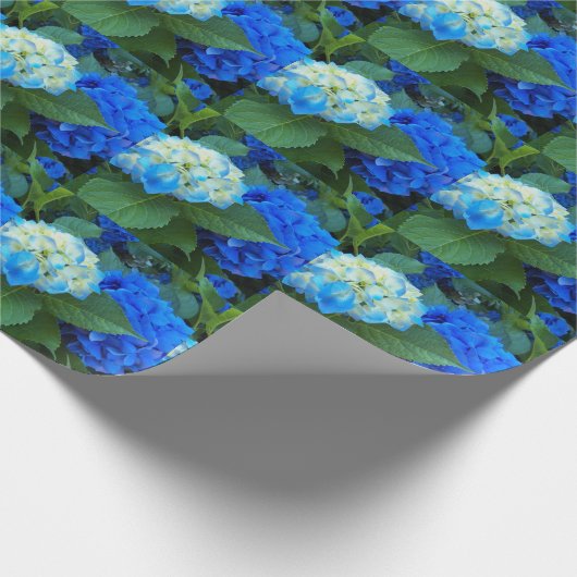 Floral Pattern Blue Hydrangea Cadeaupapier (Hoek)