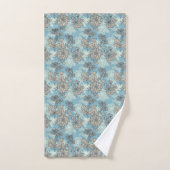 Floral Pattern on Blue Background Bad Handdoek (Handdoek)