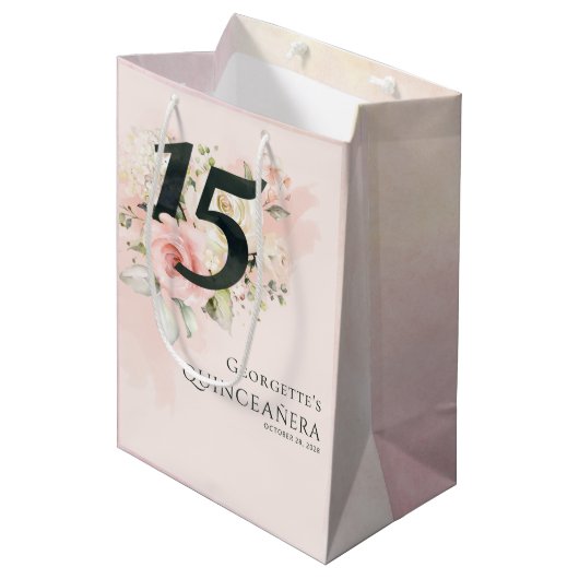 Floral Quinceanera 15th Birthday Pink Greenery Medium Cadeauzakje (Voorkant Gekanteld)
