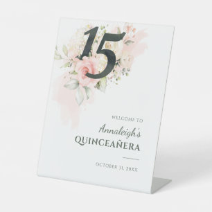 Floral Quinceanera Pink 15e verjaardag Reclamebord Met Voetstuk