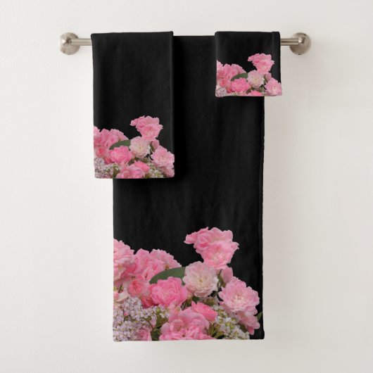 Floral roze witte bloemen zwarte achtergrond bad handdoek (Insitu)
