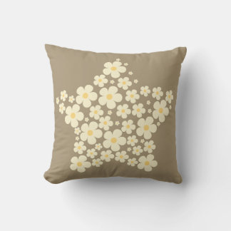 Floral Star Pillow – Beige Botanical Home Decor  Kussen