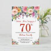 Floral Surprise 70e Anniversaire Invitation Rouge (Debout devant)